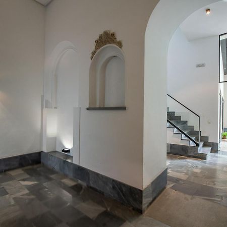 Ry Aparcamiento Incluido Junto A Catedral Ideal Parejas إشبيلية المظهر الخارجي الصورة